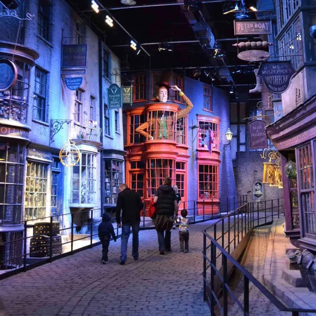 Harry Potter Studio Tour departure from Kings Cross Station - Image 2