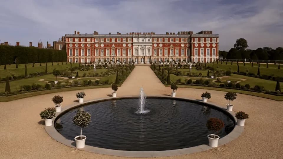 Hampton Court Palace, Gardens & Maze: Entry Ticket - Image 1