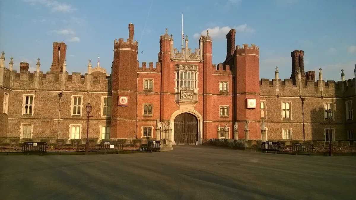 Hampton Court Palace Ice Rink - 20 November 2026 to 3 January 2027